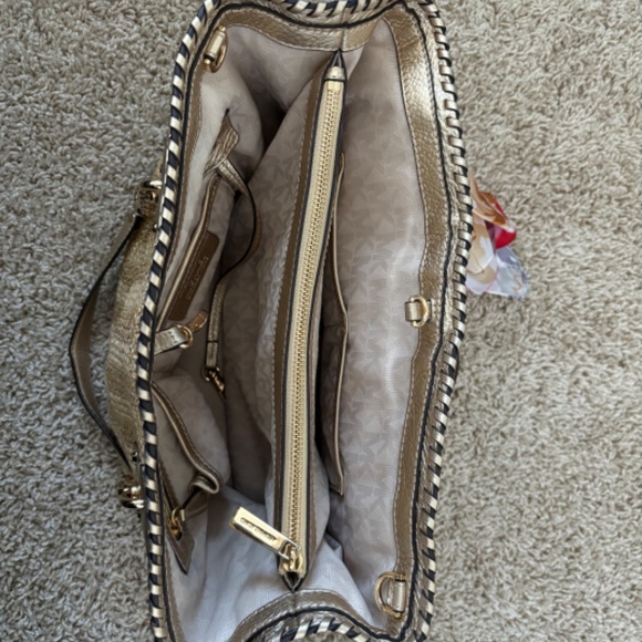 Michael Kors Straw Tote Bag - Picture 5 of 5